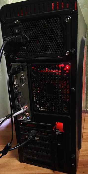 その他 i5 8500/8GB/SSD250GB/RX570 4GB/win10 その他 i5 8500/8GB/SSD250GB/RX570 4GB/win10 i5 8500/8GB/SSD250GB