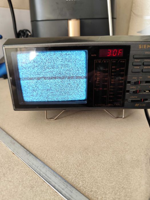 Радио с телевизор SIEMENS RF 106