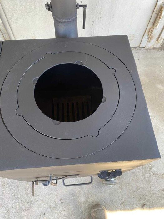 Печка в комплекте с мангалом.