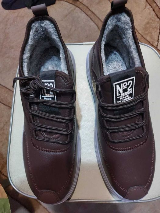 продам новые утепленные полуботинки