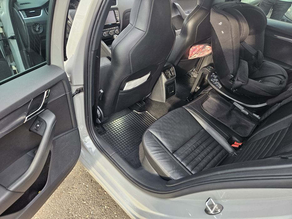 Skoda Octavia VRS 2.0 diesel DSG - Nardo Grey - 2017 - 4x4 - Panoramic - Webasto - Distronic - Canton