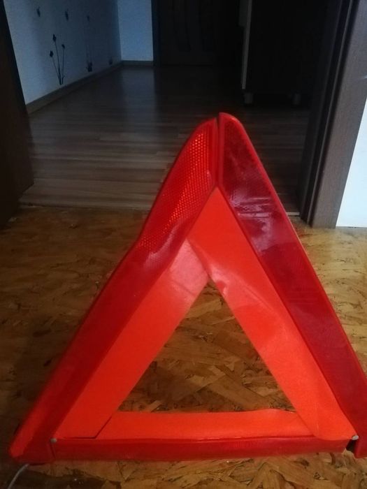 Триъгълник VOLVO