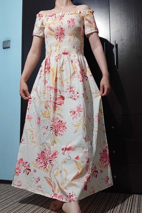 Дълга рокля с гол гръб/ червена/черна рокля / рокля HM с голи рамене