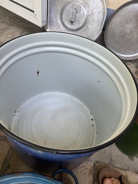 Кастрюли надо ремонтироват