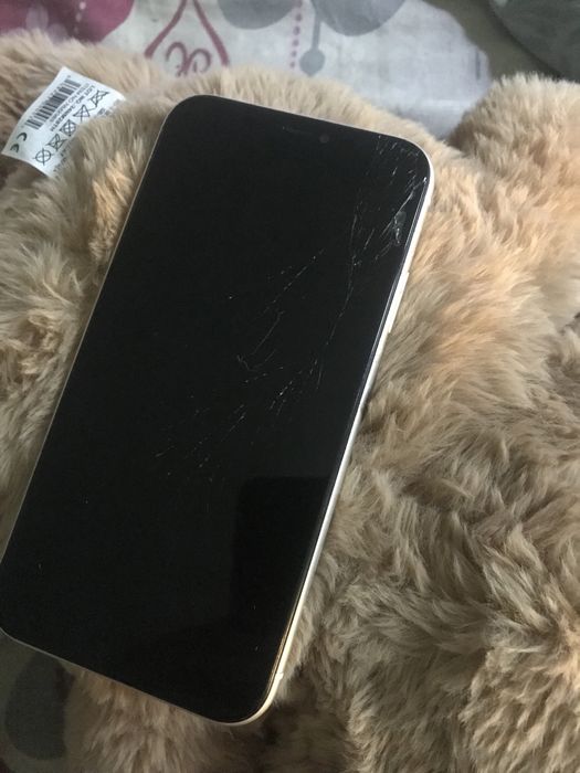 SUPER OFERTA iPhone 11 250