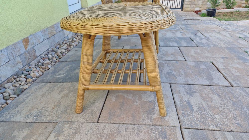 маса и столове естествен ратан