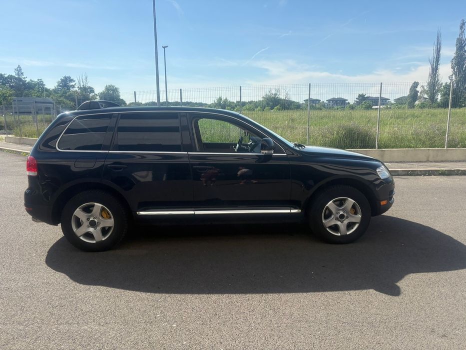 Vând Volkswagen Touareg 3.2 VR6 cu Gpl sau schimb cu Bmw Seria 1 E87