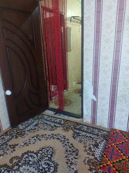 Продаётся 2-комнатная квартира, 8 микрорайон, 1 этаж