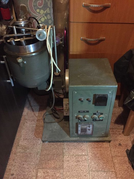 Masina cu malaxor industria farmaceutica / alimentara