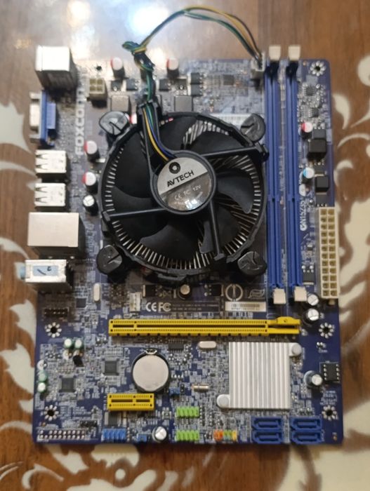 Продам материнскую плату + процессор на запчасти / под восстановление