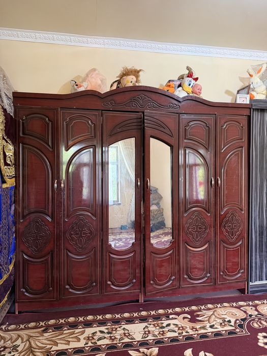 Shkaf yaxshi holatda