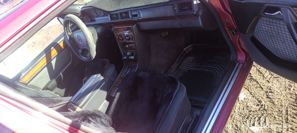 Продам автомобиль Мерседес 124