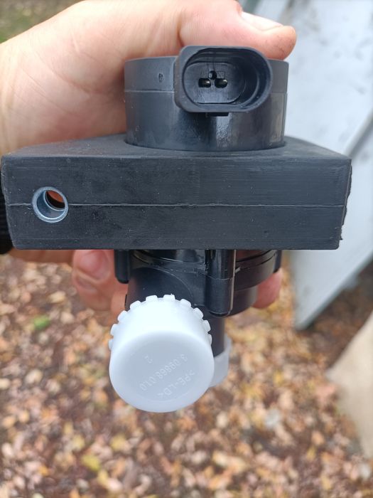 Pompa recirculare  auto