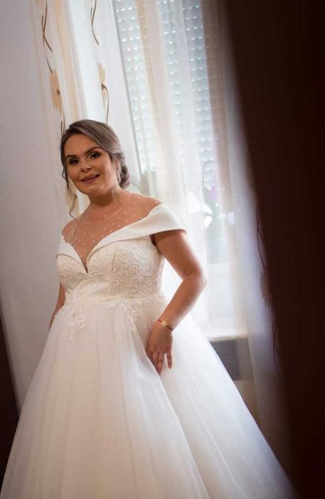 Vand rochie de mlreasa