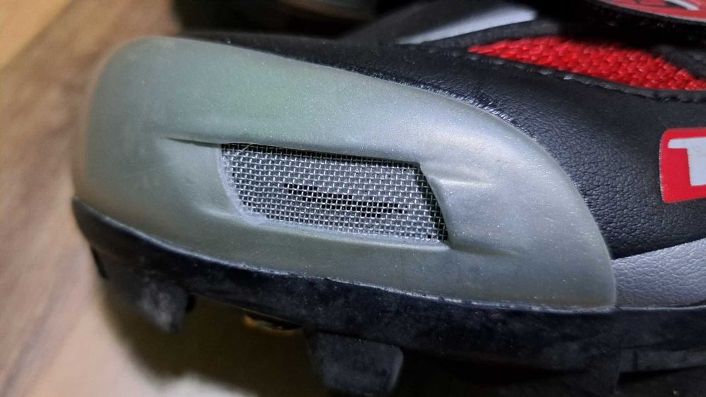 2 чифта-обувки за байк нови 46 и 47 номер