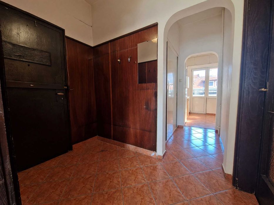 Продава се Тристаен апартамент в София, Център - 100 кв.м за 2450 €/кв.м - Снимка #1