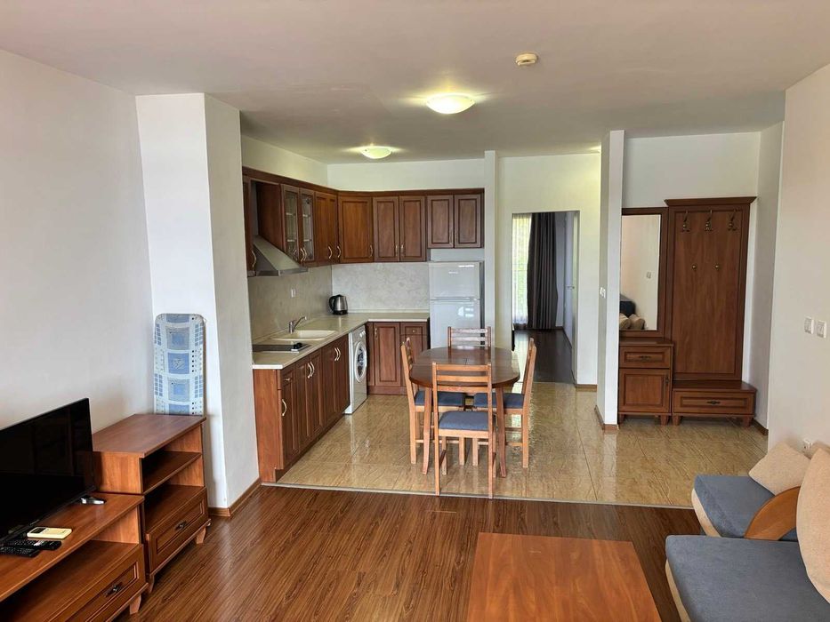 Тристаен апартамент с директна гледка море в к-с Марина Кейп, Ахелой