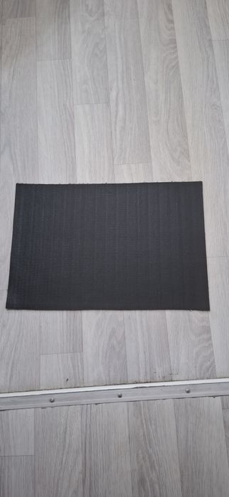 Продам коврик,серый цвет.
