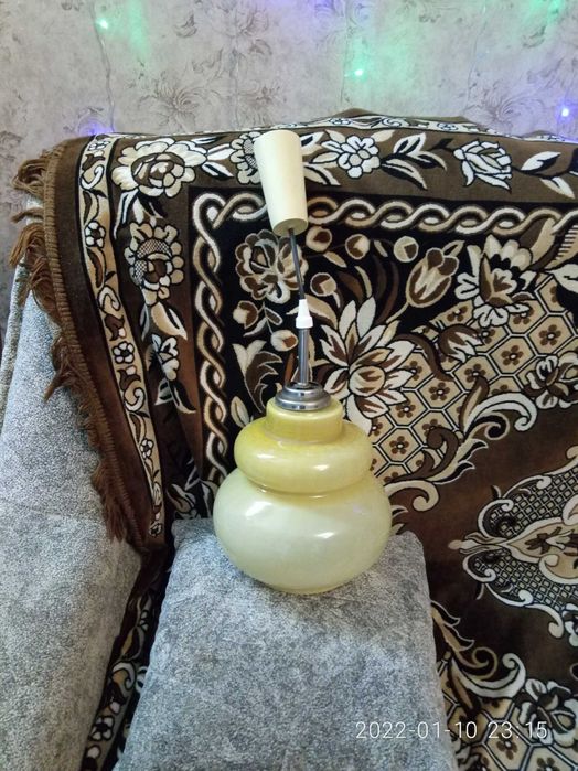 Продам электрическую люстру  б/у