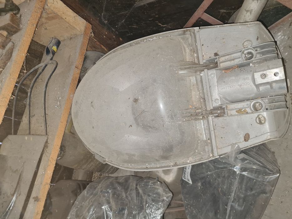 Lampa curte sau gradina pentru stalp