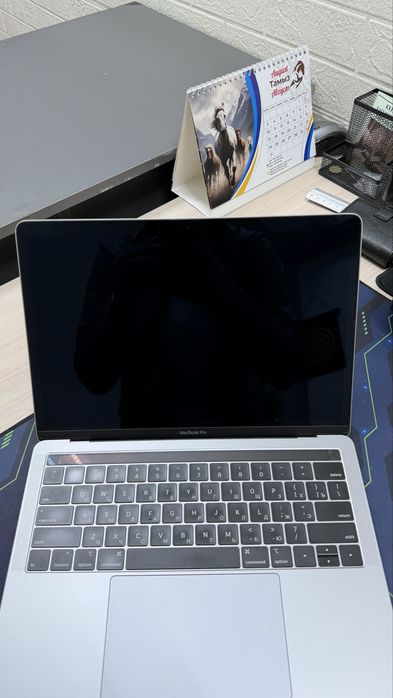 MacBook Pro 13 2018 / i5 / 8GB / Retina / Touch Bar