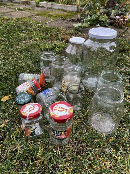 Буркани различна големина