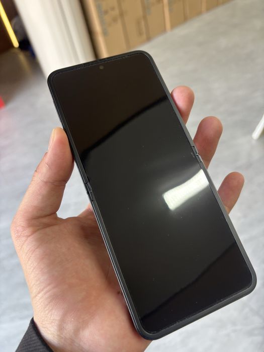 Samsung Galaxy Z Flip7 Fe