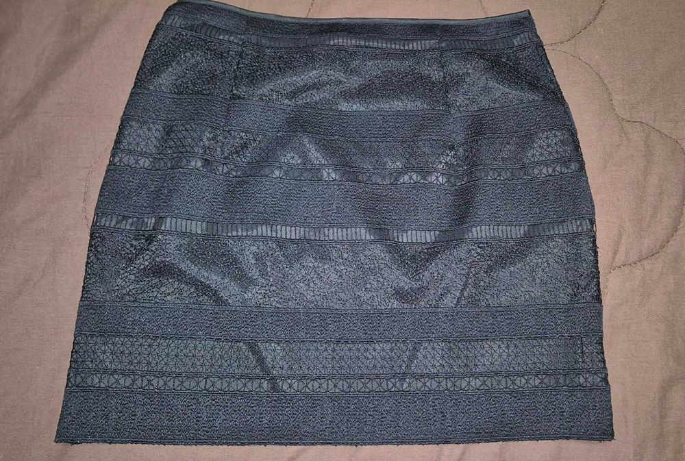 Къса черна пола Mango