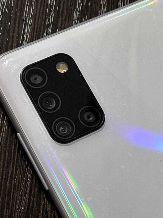 телефон Samsung A31