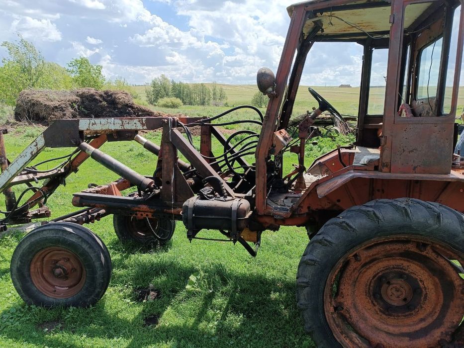 Продам трактор Т-16.