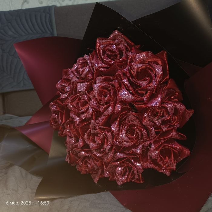 Букет из атласных роз