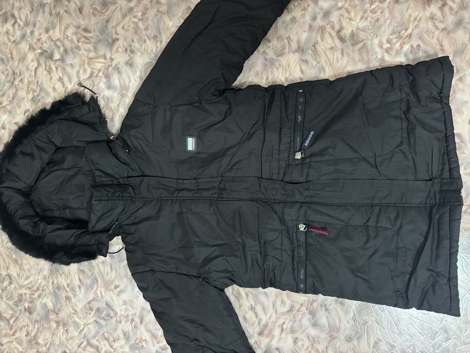 Продам детскую куртку на мальчика