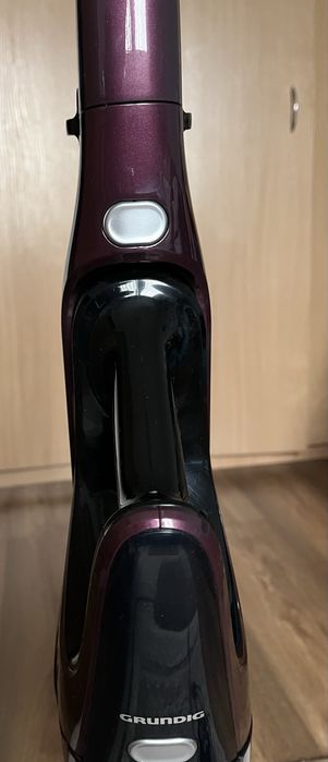 Безжична прахосмукачка  Grundig vch 9930