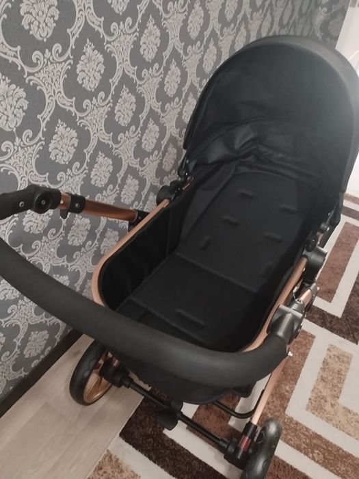 Продам детскую коляску