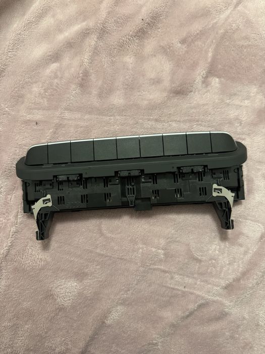 Vand panou de butoane audi a4 b9