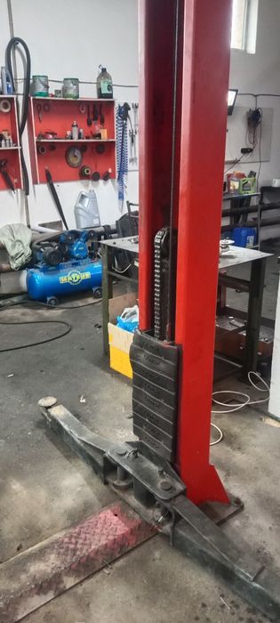 Подъемник на СТО 3.5т