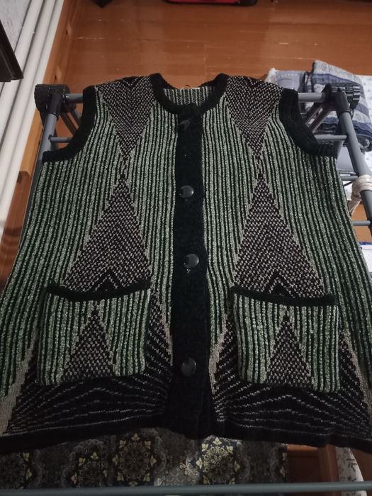 Женская безрукавка турецкая