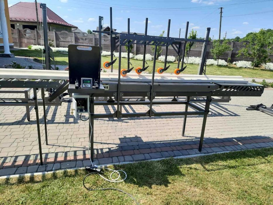 Mașină pentru întărirea decorațiunii fațadelor