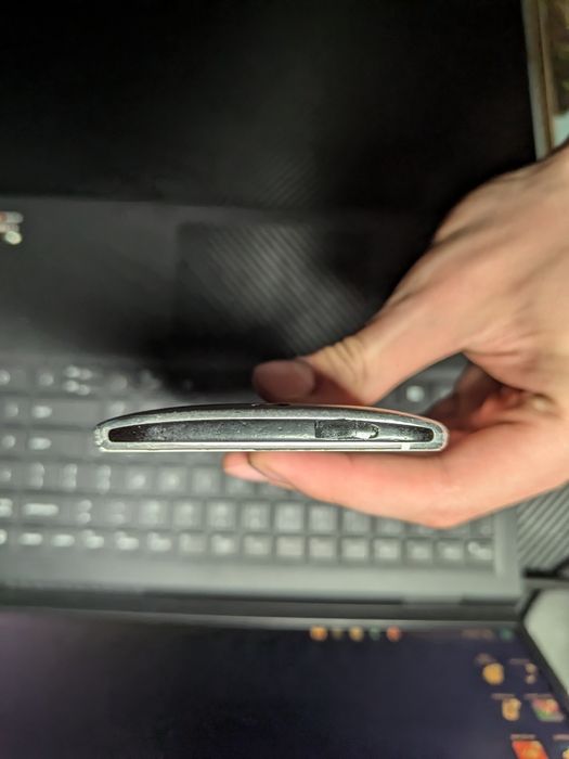 HTC One M8 смартфон
