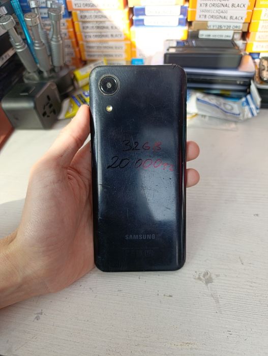 Samsung A03 Core 2/32GB продается телефон