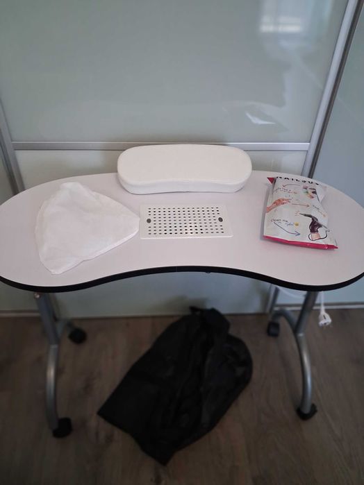 Masă de manechiura pliabila