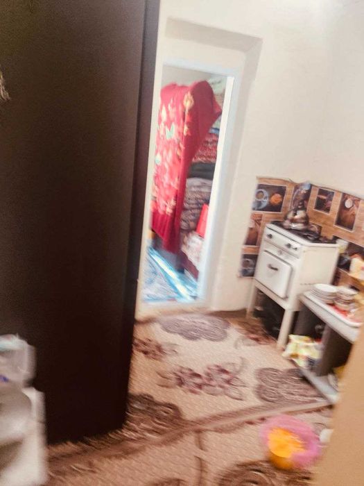 Своя Г. Чирчик, 1-мик 1комната               40 кв.м 2×6 балкон.2/1/4