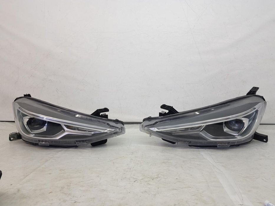 Far stanga halogen + led MG ZS dupa 2024