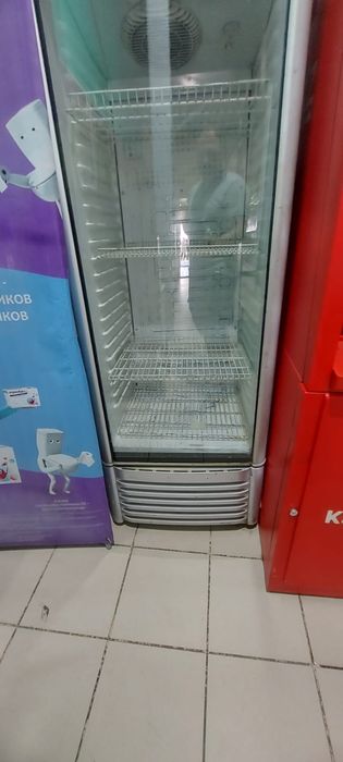 Холодильник витринный