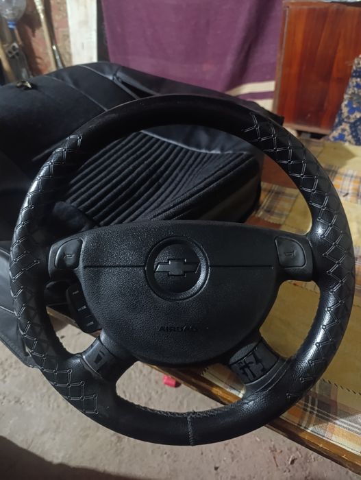 Jentra rul knopkas blan