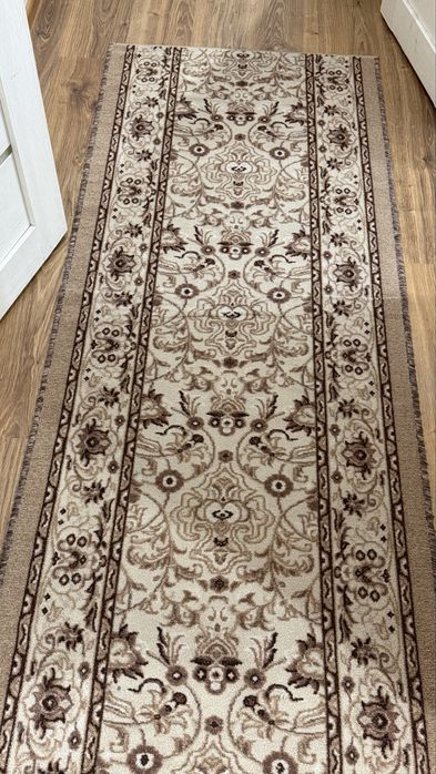 Продается дорожка в прихожую