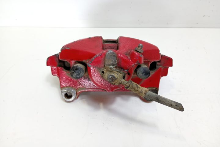 Etrier stanga fata Skoda Octavia a 2-a generatie