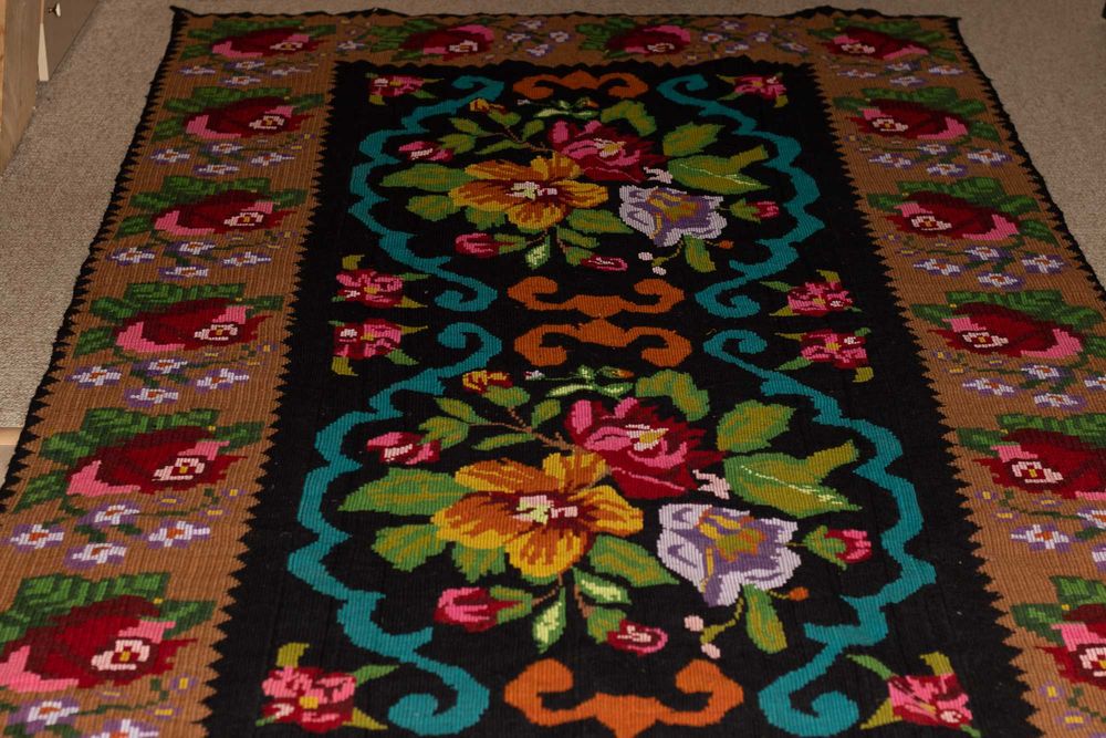 covor peretar lana traditional romanesc