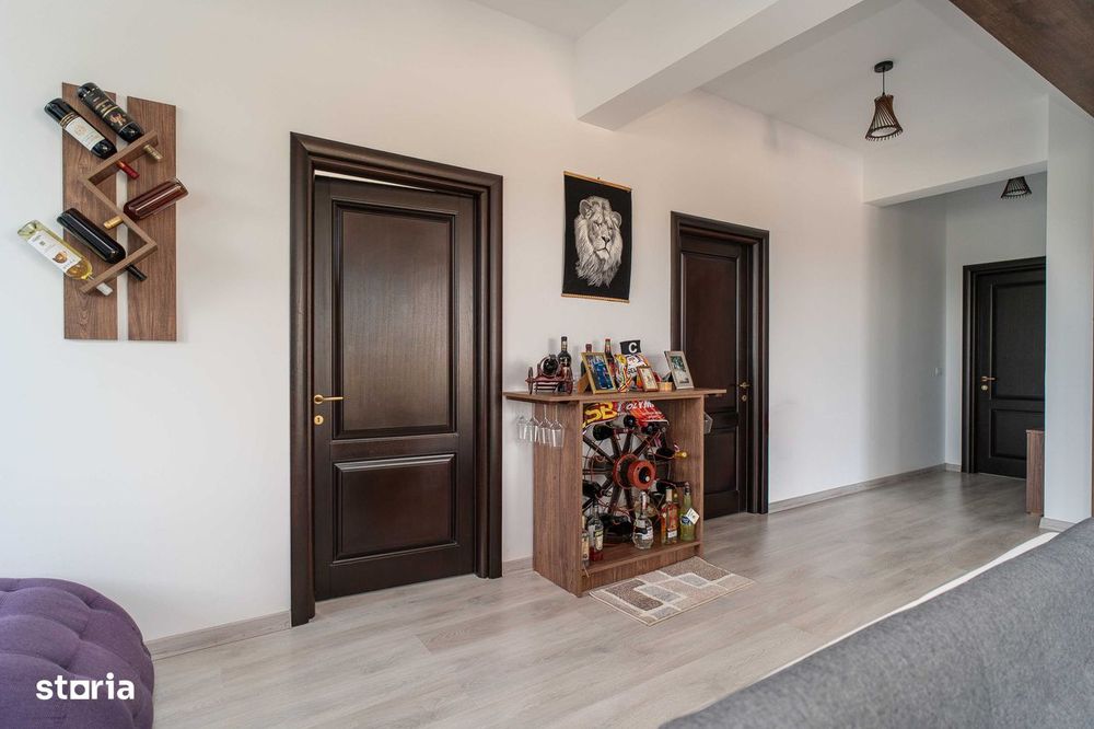 Penthouse 3 camere, 137 mp, terasă, parcare intabulată 9000 euro.