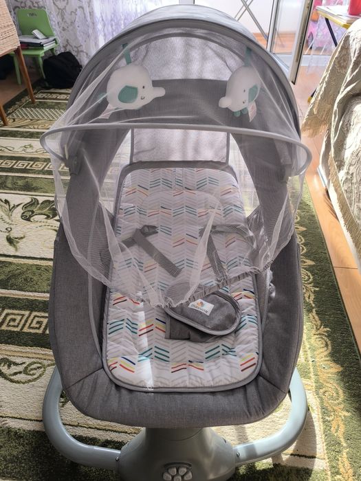 Детский шезлон-электро качалка для малышей